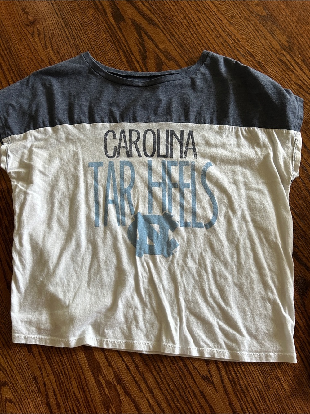 Carolina Tar Heels women’s ' Two-Tone Tee - White & Navy